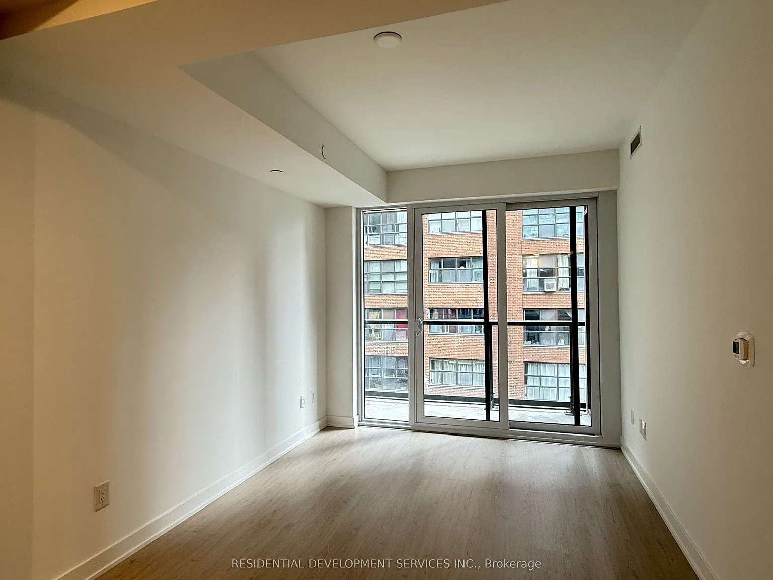 Ivy Condos — Photo 4