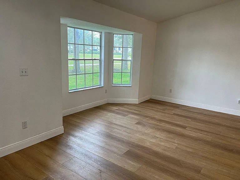 1606 Beulah Rd — Photo 3