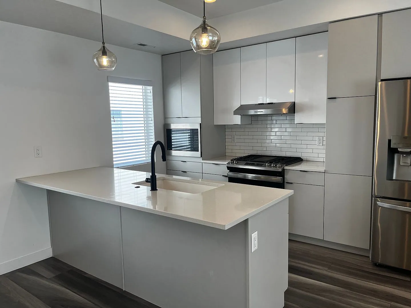 Absolutely Gorgeous Condo In Salt Lake City — Photo 3