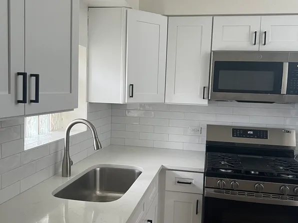 119 S Paulina St #1, Chicago, IL 60612