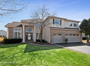 2331 Somerset Ln, Mundelein, IL