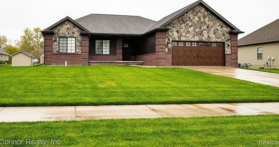240 Capitol Dr, Marysville, MI 48040 Zillow