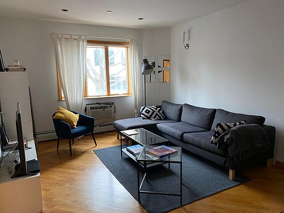 2nd image of 629 Humboldt St APT 2F