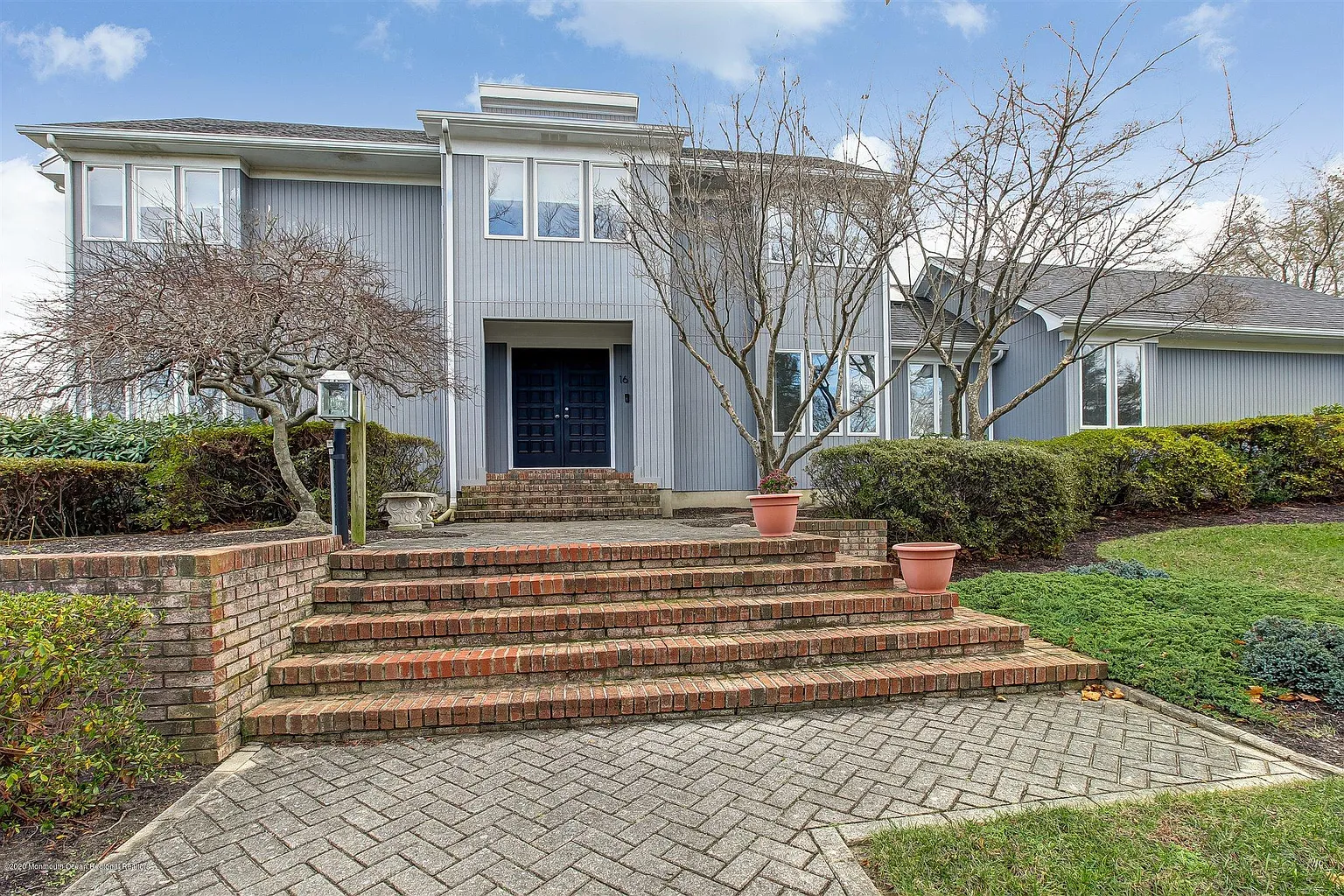 16 Cambridge Way photo 1