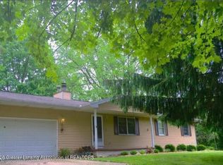 1075 N Michigan Rd, Eaton Rapids, MI 48827