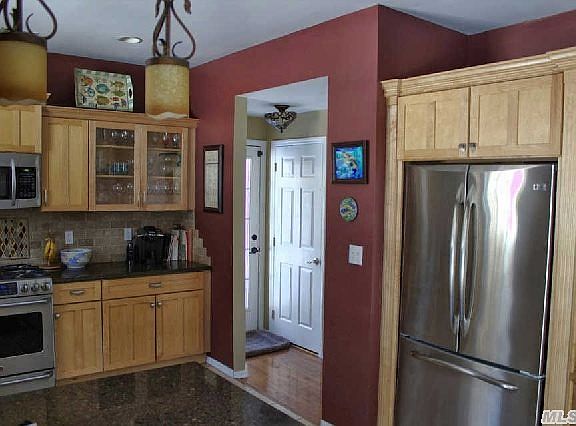 5th image of 34 Beechwood Dr