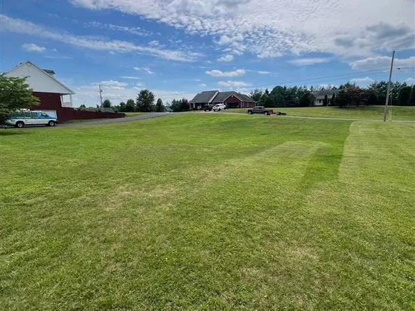 61 McDonald Dr, Columbia, KY 42728
