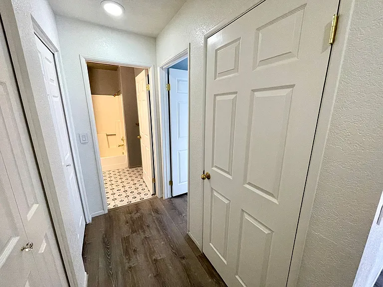 1800 Clubhouse Dr #157 — Photo 15