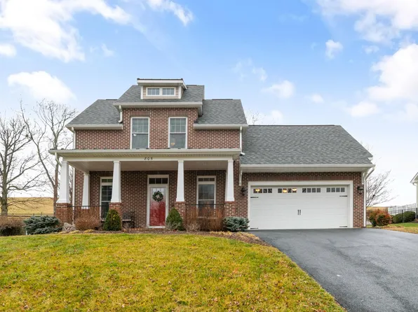 805 Willard Dr, Blacksburg, VA 24060