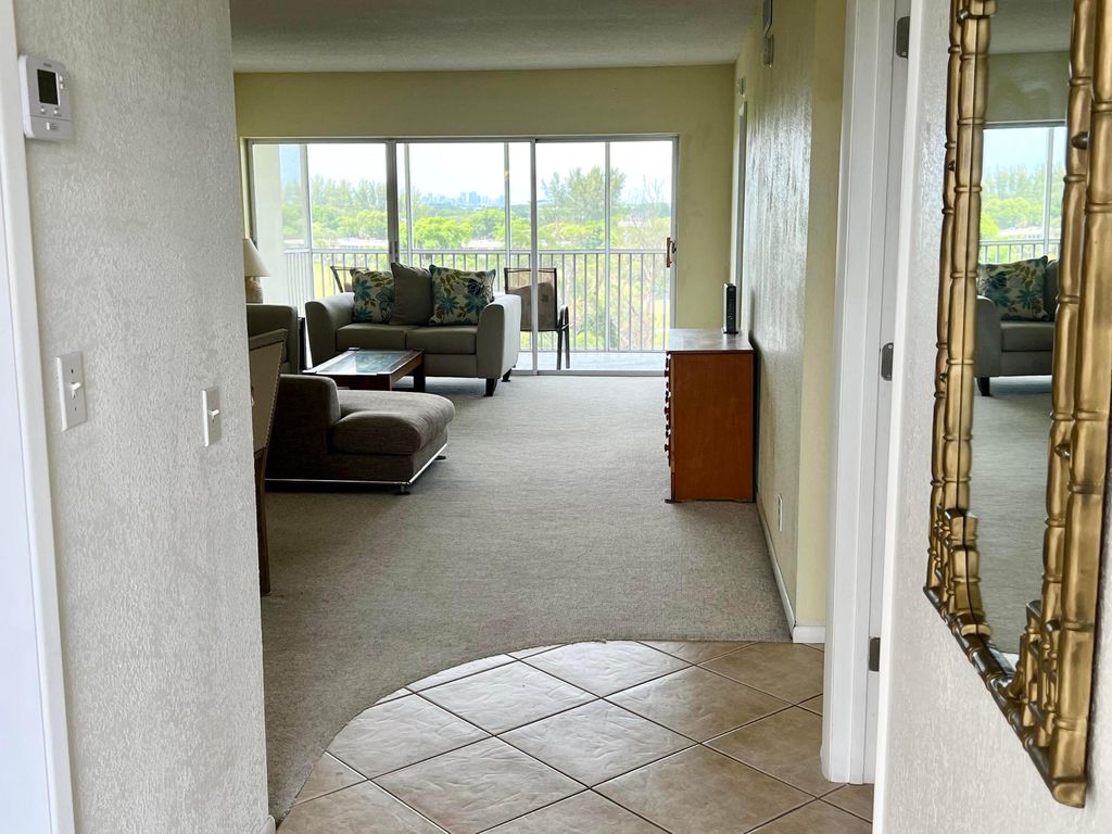 3000 N PALM AIRE Drive #603, Pompano Beach