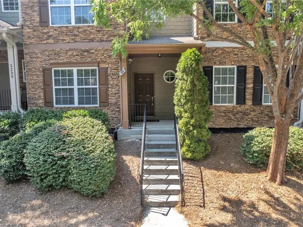 5233 Whiteoak Ave SE, Smyrna, GA 30080