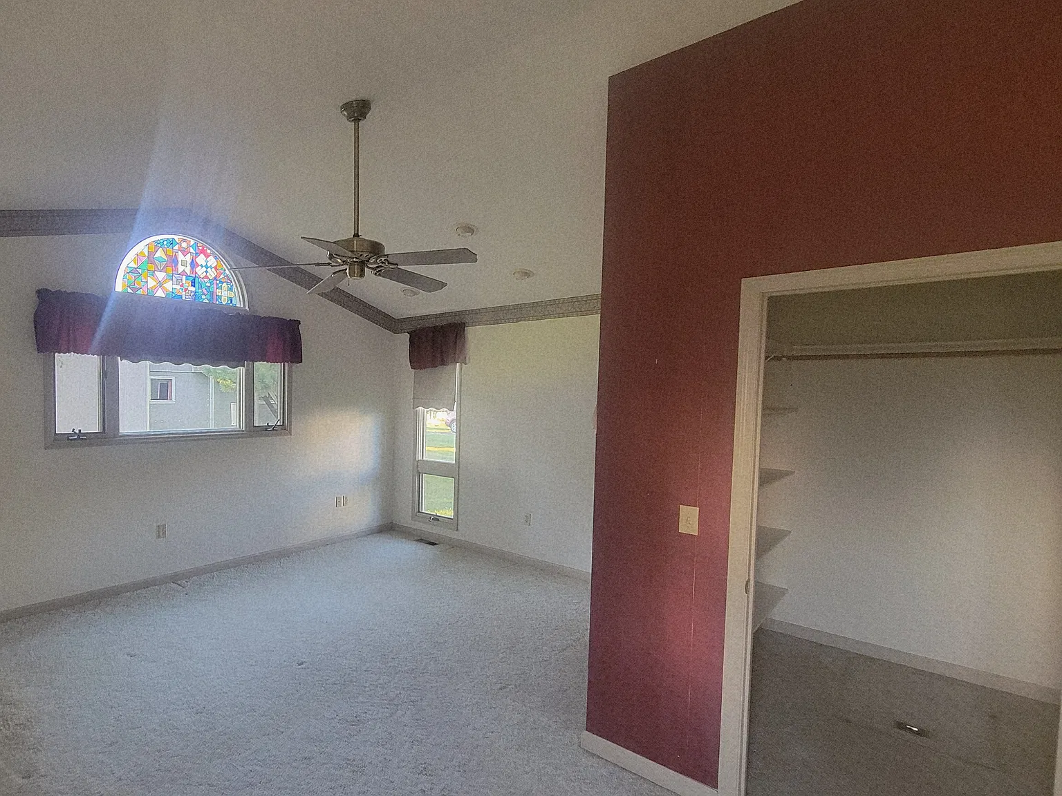 3 bed, 2100 sqft, $1,550 — Photo 1