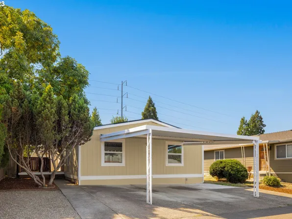 745 SW Liberty Bell Dr Space 51, Beaverton, OR 97006