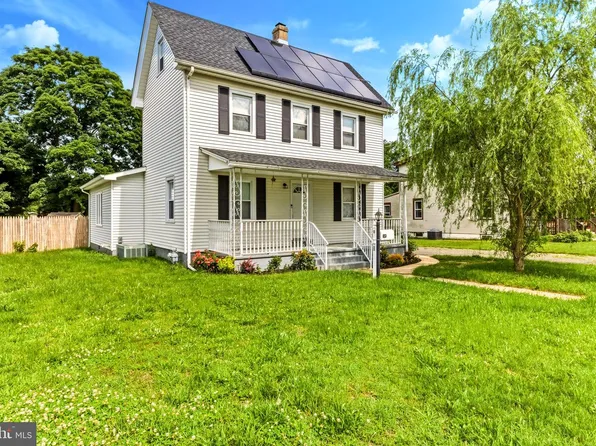 129 N New St, Clayton, NJ 08312