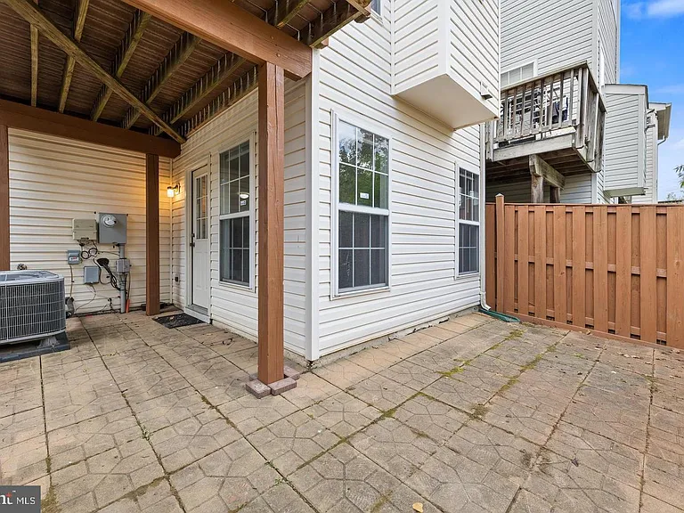 13700 Barksdale Dr — Photo 51