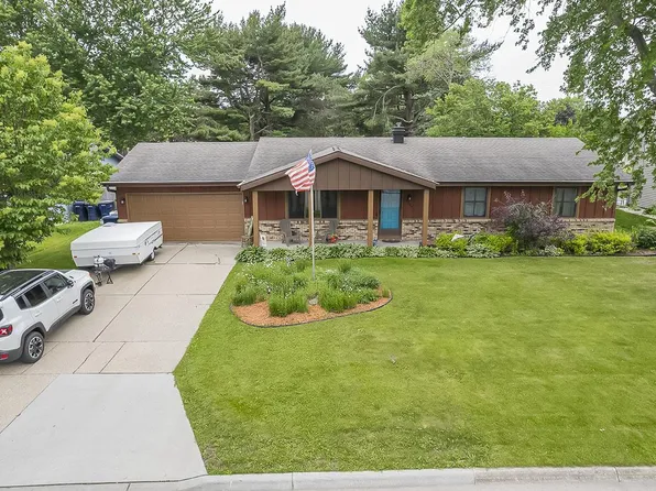 2504 Sauk Drive, Janesville, WI 53545