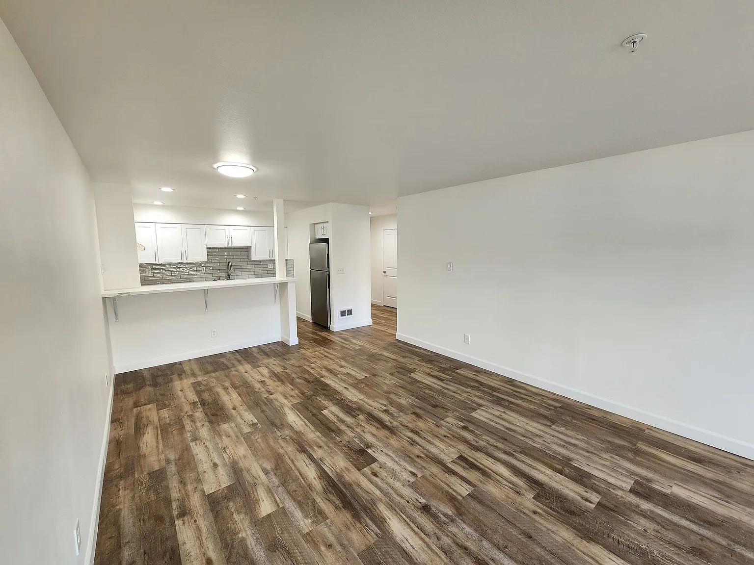 Issaquah Valley Place — Photo 3
