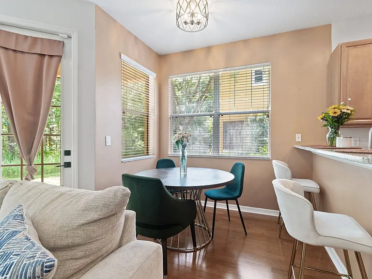 8141 Stone Leaf Ln — Photo 10