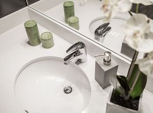 Grand Crossing, Waterloo, IA 50701