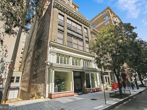 3rd image of 915 E St NW #1110