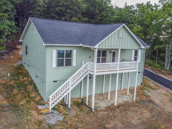 2609 Mountain Blvd, Sevierville, TN 37876