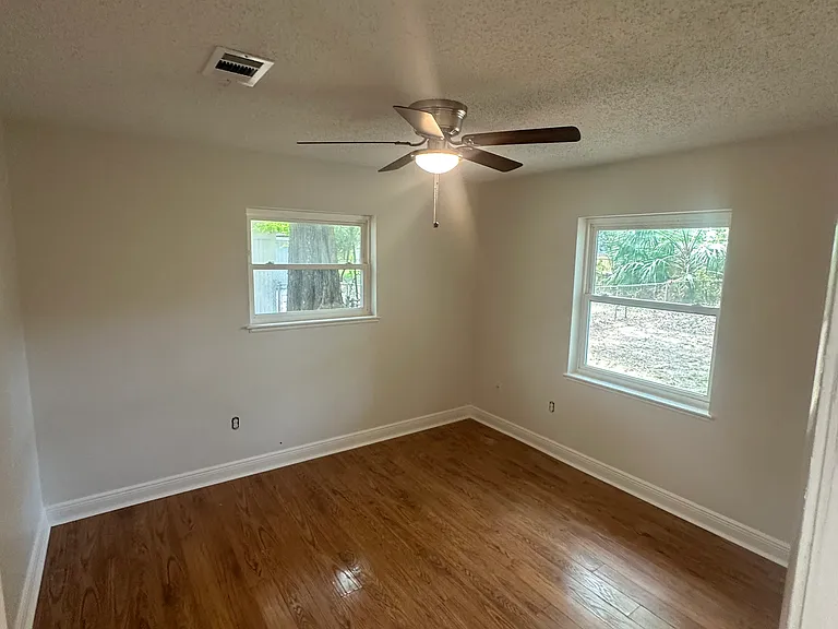 2408 Middlecoff Dr — Photo 20