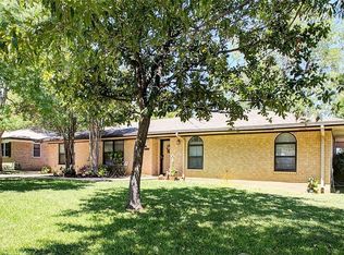 1012 George St, Taylor, TX 76574