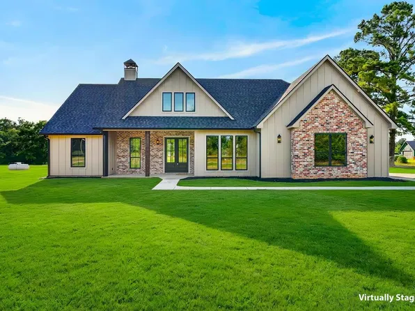 121 Welchs Hill Top Rd, Lufkin, TX 75901