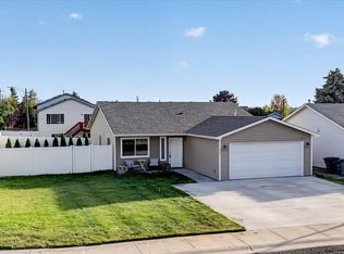 736 E Carrie Dr, Medical Lake, WA 99022