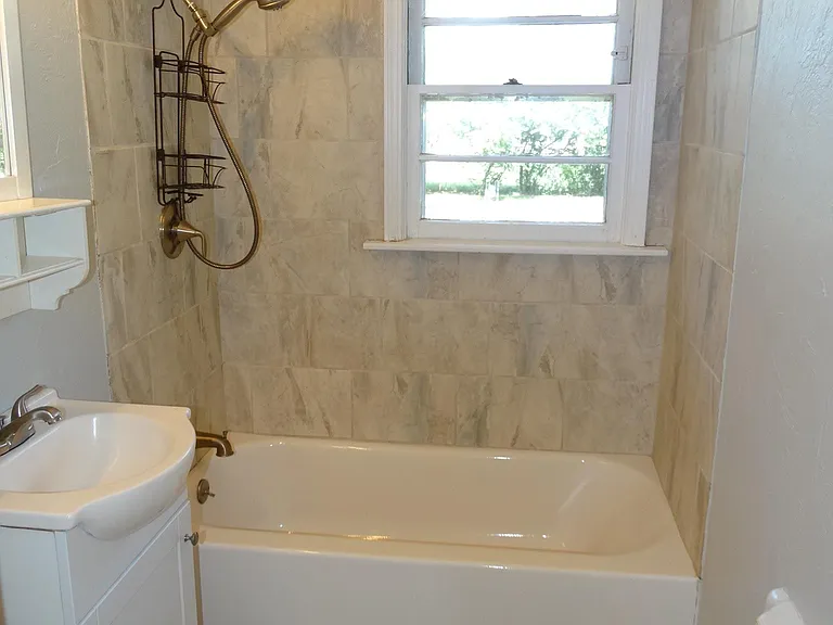 2101 Brighton Ave — Photo 13
