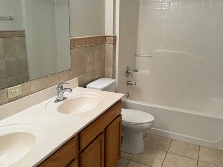 744 Paris Dr — Photo 22
