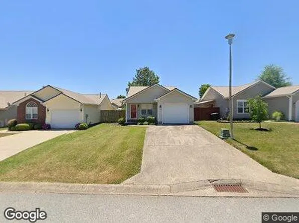 314 Deerwood Dr, Hopkinsville, KY 42240