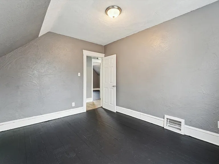 4002 Ardmore Ave — Photo 19