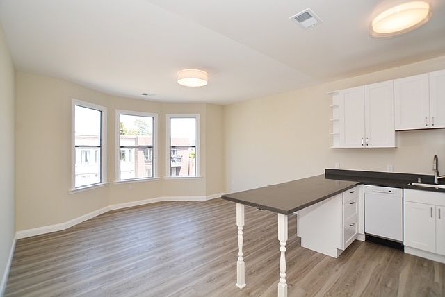 Kitchen and living/dining area facing north towards Hayes St
