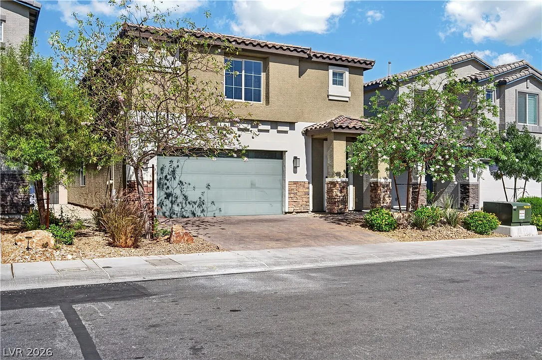 5 bed, 3.0 bath, 2954 sqft, $4,000 — Photo 2