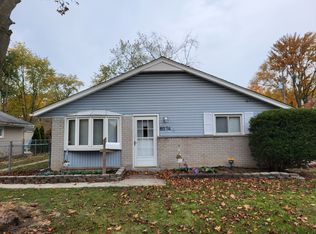 8074 Clippert St, Taylor, MI