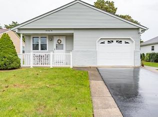72 Innsbruck Dr, Toms River, NJ 08757