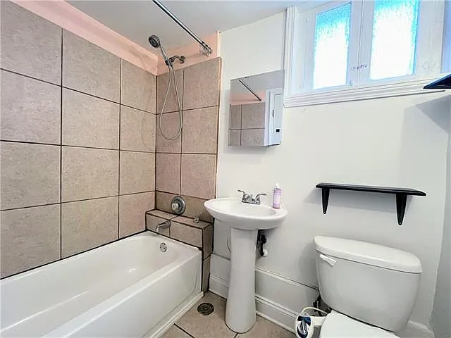 4224 Walmsley Ave — Photo 7