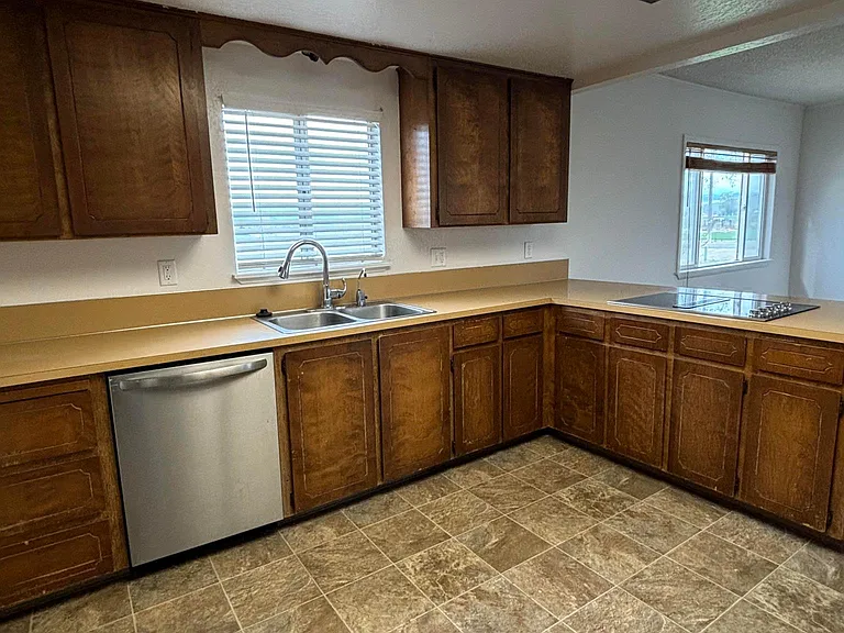14144 S Can Ada Rd — Photo 5