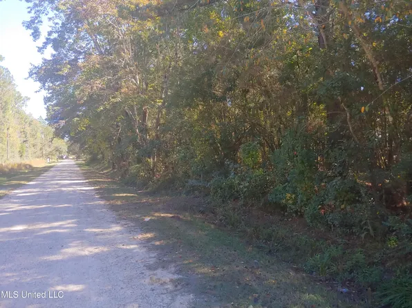 0 W Itawamba St #10, Bay Saint Louis, MS 39520