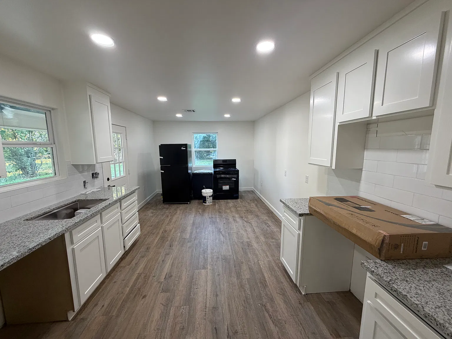 3 bed, 1200 sqft, $1,400 — Photo 2