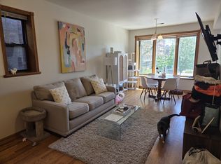 1426 W Chestnut St APT 2F, Chicago, IL 60642