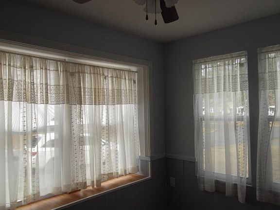 3rd image of 3 Greenwood Ln #A