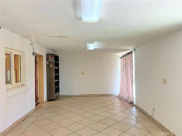 17601 Sycamore Ln — Photo 23