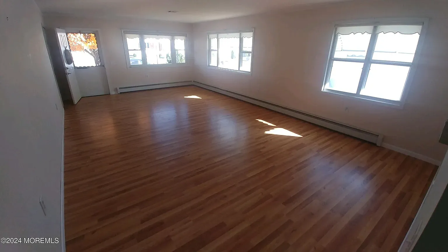2 bed, 1232 sqft, $2,300 — Photo 3