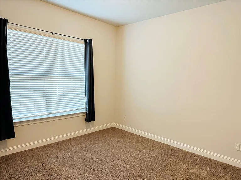 806 Davids Way — Photo 19