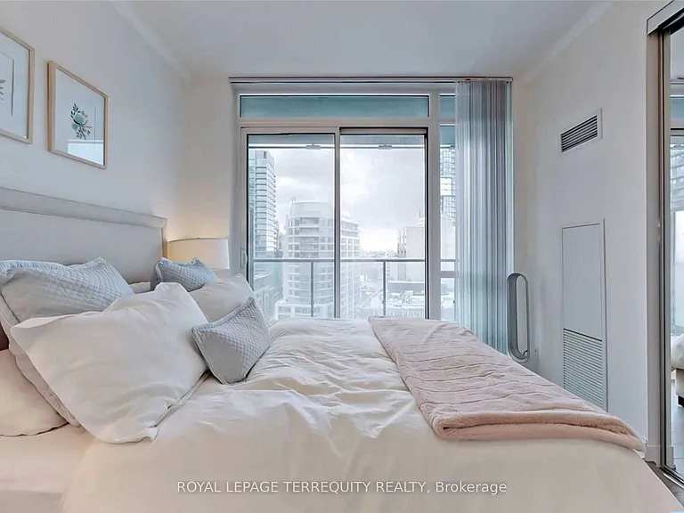 825 Church St #1502 — Photo 15