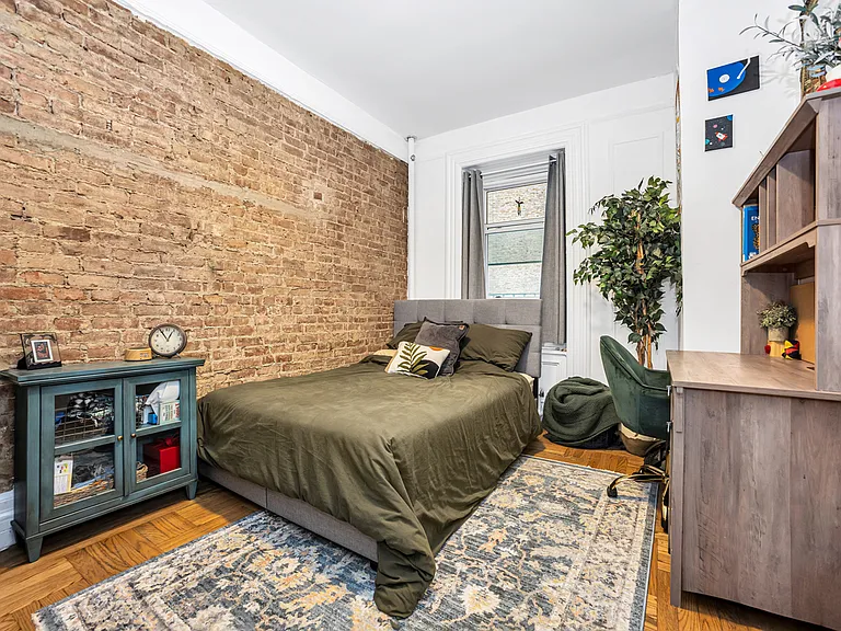 129 W 56th St #3F — Photo 2