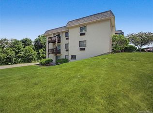 25 Village Park Drive #2F, Fishkill, NY 12524