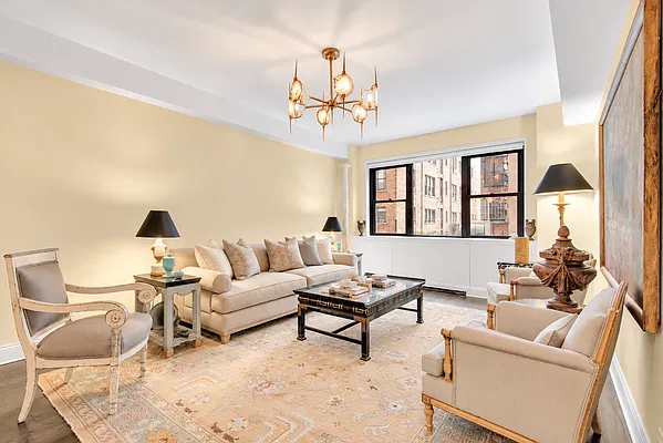Living room, photo 1